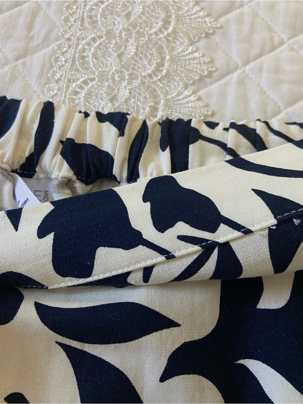 Time and Tru Navy and White Floral Pull On Midi Skirt with Front Slit Size M - Picture 8 of 16